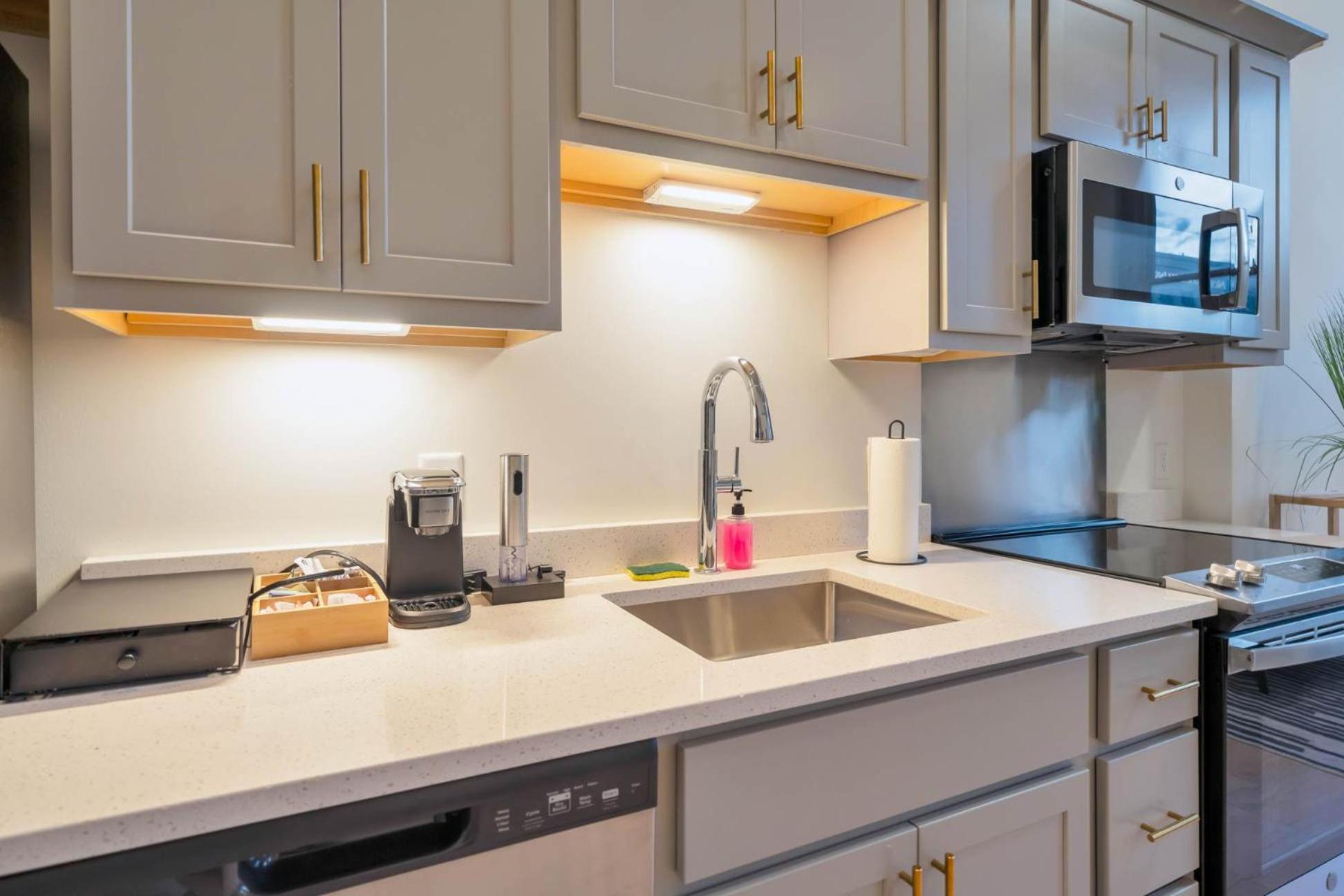 Apartment Bright And Modern In # 306 Louisville