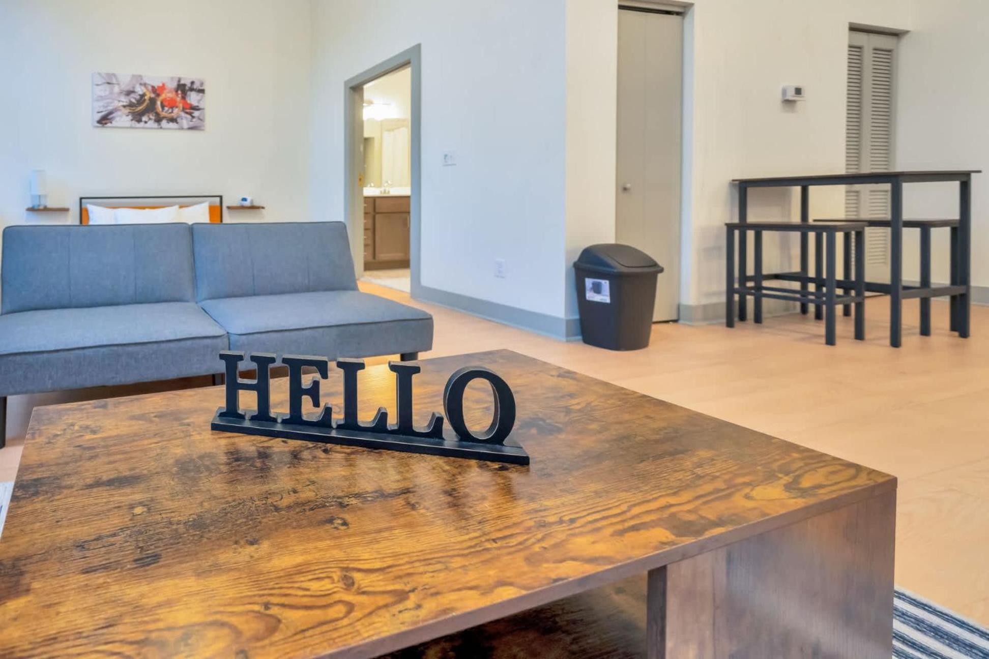 Bright And Modern In # 306 Apartment *